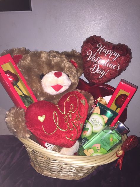 Valentines Day Gifts For Girlfriend Basket, V Day Baskets, Valentines Baskets Ideas, Bf Valentines Day Basket, Valentine’s Day Gift Basket For Him, Valentines Basket For Her, Valentines Day Baskets For Her, Valentine’s Day Basket For Him, Valentine’s Day Basket