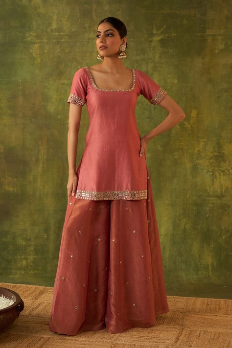 Buy Pink Kurta Pure Chanderi Hand Embroidered Zardosi Square Chitra Sharara Set For Women by Bhawna Sethi Online at Aza Fashions. Chanderi Kurta Designs Embroidery, Kurta Set Ideas, Square Neck Designs For Kurtis, Trendy Ethnic Outfits For Women, Outfit From Scratch Indian, Onion Pink, Kurta Sharara Set, Pink Kurta, Trendy Outfits Indian