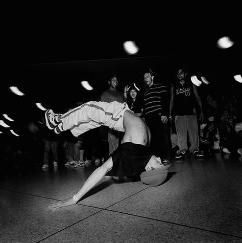 B-Boys Rhythm Clothing, Dance Inspiration, Types Of Dancing, State Of Grace, Dance Movement, Dance Photos, Hip Hop Culture, Break Dance, Street Dance