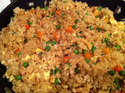 Panda Express Copycat Fried Rice Panda Express Fried Rice, Panda Express Copycat, Poulet General Tao, Arroz Frito, Cooking White Rice, Panda Express, Copycat Restaurant Recipes, Fried Rice Recipe, Cat Recipes