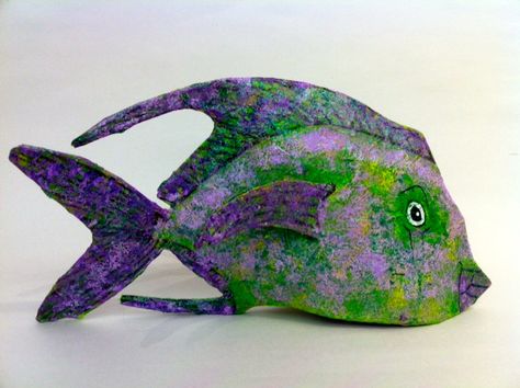 Fish Paper Craft, Visual Art Lessons, Underwater Sculpture, Teaching Portfolio, Image Of Fish, Sculpture Art Projects, Making Paper Mache, Paper Fish, Paper Mache Animals