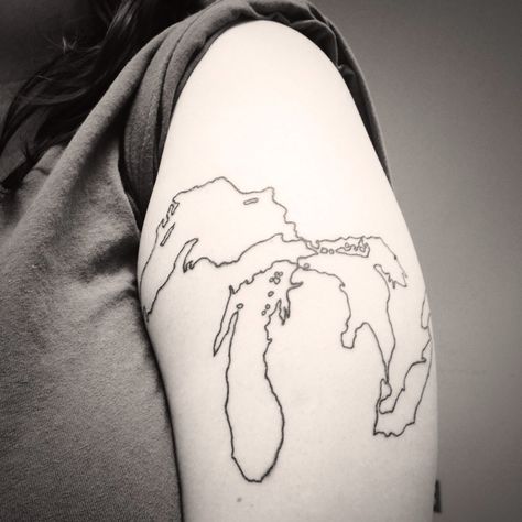 My GREAT LAKES LOVE TATTOO done by Matt T at Saints and Sinners Tattoos in Fells Point, Baltimore, MD Great Lakes Tattoo Ideas, Lake Michigan Tattoo, Michigan Inspired Tattoos, Lake Superior Tattoo Ideas, Supreme Tattoo, Upper Peninsula Michigan Tattoo, Flat Tattoo, Lakes Tattoo, Great Lakes Tattoo