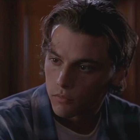 Billy Loomis Hot, Scarie Movie, Scream Videos, Scream Characters, Scream 1996, Billy Loomis, Skeet Ulrich, Scream Franchise, Scary Films