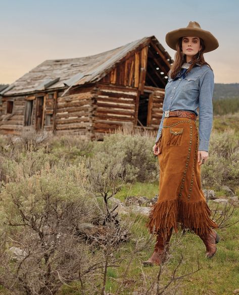 Double D Ranch (@doubledranch) • Instagram photos and videos 70s Western Fashion, Classy Cowgirl Outfits, Fringe Skirt Outfit, Western Inspired Outfits, Western Chic Fashion, Fringe Clothing, 1870s Fashion, Classy Cowgirl, Western Skirts