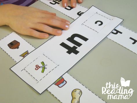 Word Sliders, Sensory Phonics, Cvc Reading, Multisensory Phonics, Word Family Activities, 3 Letter Words, Cvc Words Kindergarten, Multi Sensory, English Phonics