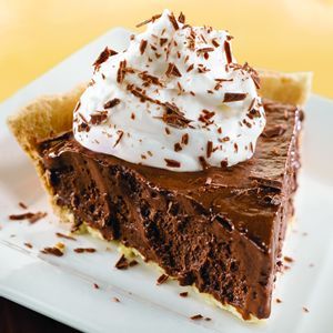 O charleys French Silk Pie mmmm Silk Pie Recipe, Chocolate Silk Pie, French Silk Pie, Silk Pie, Buttery Pie Crust, Butter Crust, Preppy Kitchen, Chocolate Cream Pie, Chocolate Pie