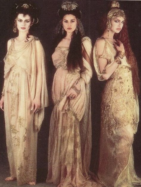 Monica Bellucci(middle) as Dracula's bride Michaela Bercu, Dracula's Brides, Eiko Ishioka, Greek Dress, Female Vampire, Bram Stoker's Dracula, Vampires And Werewolves, Three Women, Bram Stoker