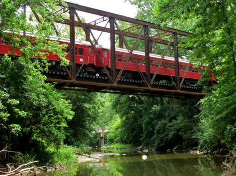 LM & M Railroad Lebanon Ohio, The Great Train Robbery, Train Adventure, Scenic Train Rides, Scenic Railroads, Historic Downtown, Train Ride, Interesting Places, Cincinnati Ohio