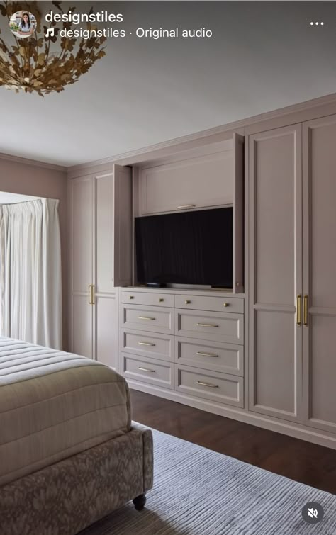 Master Bedrooms Entertainment Center, Tv Built In Wall Unit Bedroom, Built In Drawers In Wall Bedroom, Bedroom In Victorian House, Built In Dresser In Bedroom Master Suite With Tv, Wall Of Built Ins Bedroom, Tv Inside Wardrobe, Wallpaper Master Closet, Closet Wall With Tv