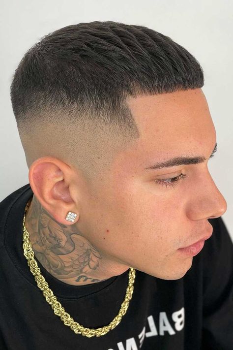 Fresh High Fade Haircut Ideas For 2024 ★ High Skin Fade Mens High Fade Haircut, Fade Long On Top, High Top Haircut, Edgar Haircut, Long Buzz Cut, Surfer Hairstyles, Classic Mens Haircut, Taper Fade Curly Hair, Mens Haircuts Medium