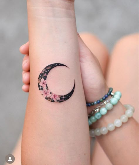 Unique Moon Tattoo Ideas, Tattoo Designs With Meaning, Designs With Meaning, Colour Tattoo For Women, Tattoos For Women Flowers, Moon Tattoo Designs, Flower Tattoo Arm, Forearm Tattoo Women, Red Ink Tattoos