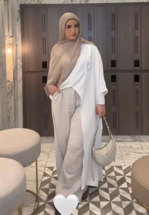 Hijab Style Summer, Modest Outfits Muslim, Simple Work Outfits, Stylish Outfits Casual, Estilo Hijab, Hijabi Fits, Modest Casual Outfits, Stile Hijab, Hijab Fashionista