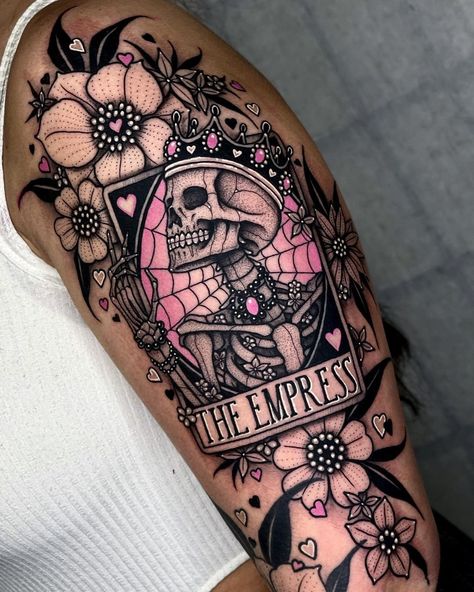 Inked Magazine on Instagram: “The Empress tattoo by @angeloparente 💀 ⁠ ⁠ Tap the link in bio for more tarot card tattoos” Empress Tattoo Ideas, Girly Goth Tattoo, The Empress Tarot Card Tattoo, The Empress Tattoo, Empress Tarot Card Tattoo, Spooky Tattoos For Women, Angelo Parente Tattoos, The Empress Tarot Tattoo, Tatoos Ideas Female