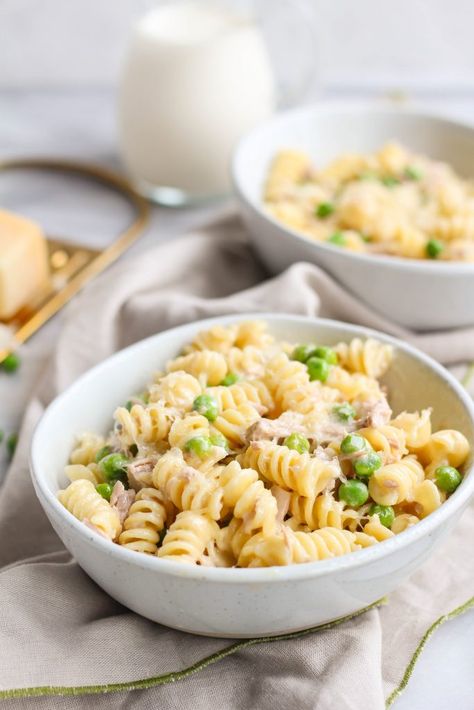 Tuna Helper, Pasta Peas, Hamburger Helper Recipes, Healthy Tuna, Tuna Pasta, Weeknight Dinner Recipes Easy, Weeknight Dinner Recipe, Creamy Garlic, Food Test