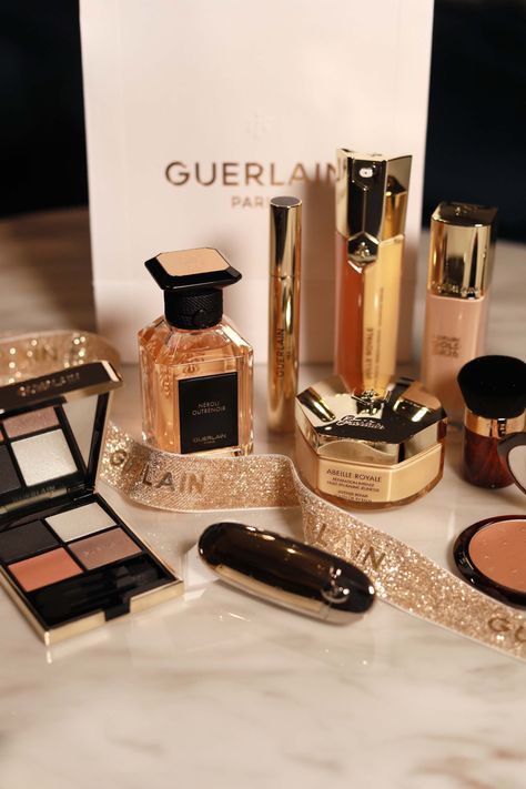 Guerlain makeup and skincare essentials Makeup Utensils, Guerlain Makeup, Classy Makeup, Makeup Station, Makeup Package, Skincare Essentials, Makeup And Skincare, Gold Makeup, Fancy Makeup