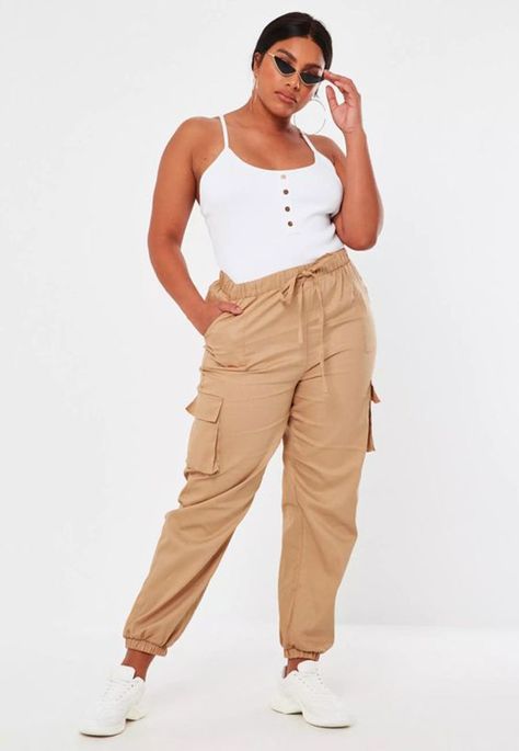 Outfit Ideas With Cargo Pants, Cargo Pants Plus Size, Plus Size Cargo, Drawstring Cargo Pants, Outfits Gorditas, Plus Size Cargo Pants, Cargo Pants Outfit, Chic Pants, Thrifted Outfits