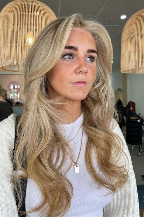 Scandi Hairline, Scandinavian Hairline, Scandinavian Hair, Blonde Hair Goals, Bright Blonde Hair, Honey Blonde Hair Color, Honey Blonde Hair, Haircut Inspiration, Blonde Hair Inspiration