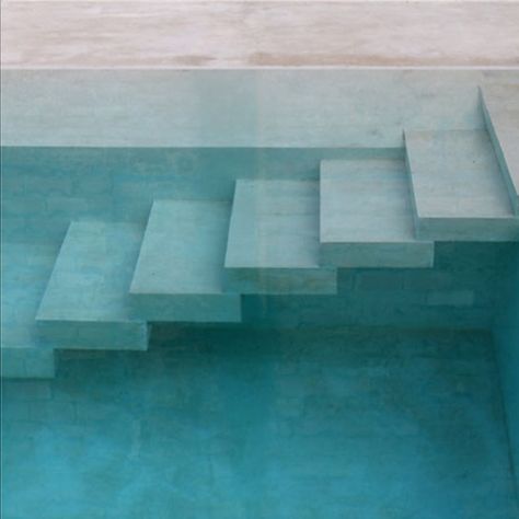 turquoise pool Ideas De Piscina, Moderne Pools, Modern Pool, Pool Steps, Casa Country, Architecture Wallpaper, Modern Pools, Wallpaper Magazine, Pool Design