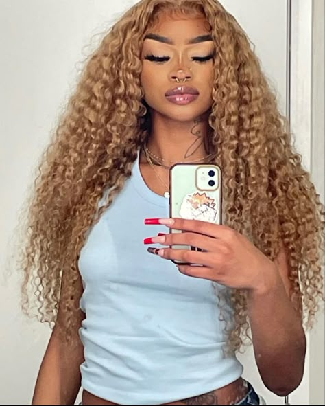 Wig Black Women, Long Curly Wigs, Highlight Wigs, Blonde Curly Wig, Curly Hair Wigs, Hair Highlight, Dyed Curly Hair, Curly Lace Wig, Honey Brown Hair