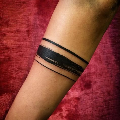 TATTOOS.ORG — Arm Band Tattoo Artist: Amanda Carmel Tattooer... Mission Tattoo, Black Band Tattoo, Thigh Band Tattoo, Wrist Band Tattoo, Band Tattoos For Men, Tattoo Band, Black Art Tattoo, Forearm Band Tattoos, Armband Tattoo Design