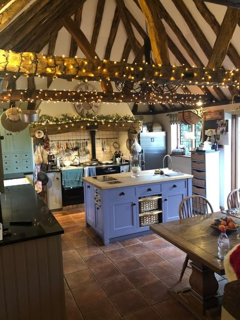 Homey Feeling Aesthetic, Countryside Kitchen Ideas, Cozy English Cottage Kitchen, Cosy House Ideas, Cosy Cottage Decor, Cosy Country Kitchen, Cosy House Decor, Cosy English Cottage, Half Timbered House Interior