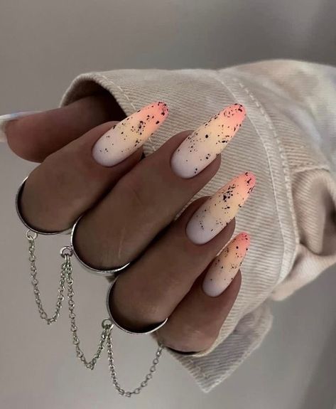 Dark Nail Designs, Romantic Nails, Airbrush Nails, Nail Design Inspiration, Ombre Nail Designs, Oval Nails, Chic Nails, Fancy Nails, Ombre Nails