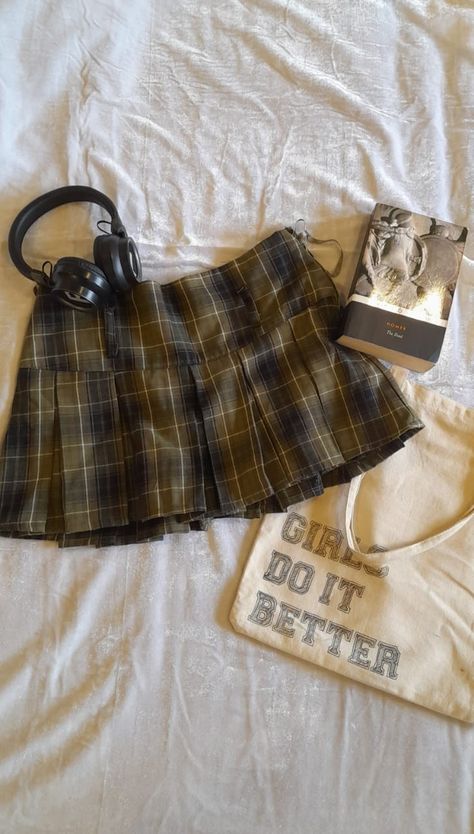 outfit inspo Checkered Mini Skirt, Mini Skirt, Mini Skirts, Skirt, Outfit Inspo