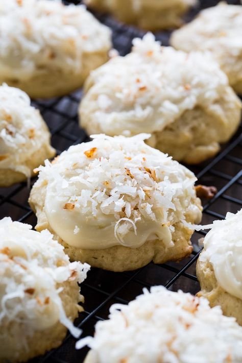 Coconut Clouds- cake-like cookies flavored with coconut Coconut Clouds, Cookie Store, Cloud Cookies, Cheese Burrito, Coconut Cloud, Coconut Macaroons Recipe, Winter Cookies, Amazing Cookies, Sweet Surrender