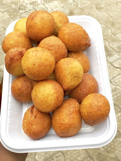 Puff Puff Nigerian, Nigerian Snacks, Mandazi Recipe, Nigerian Foods, Small Chops, Bake Sale Flyer, Nigeria Food, Chocolate Cake Recipe Moist, Africa Food