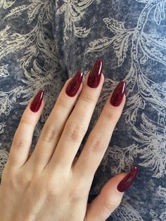 Coffin Dark Red Acrylic Nails, Coffin Shaped Dark Red Nails, Autumnal Red Nails, Red Nails Elegant Classy, Crimson Red Nail Designs, Autumn Nails Dark Red, Dark Red Autumn Nails, Red Nails Aesthetic Vintage, Dark Red Pearl Nails