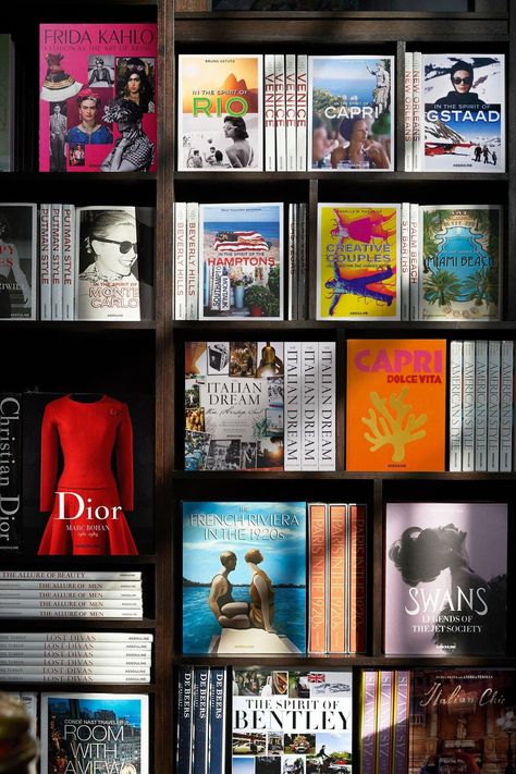 Shop Bestsellers from Assouline. Discover luxury books that are sure to impress and make the perfect gift. Complimentary Shipping in the E.U. on orders over €200 Luxury Books, Assouline Books, Table Books, Candle Collection, Home Scents, Gift Boutique, Coffee Table Books, Watch Gifts, Luxury Gifts