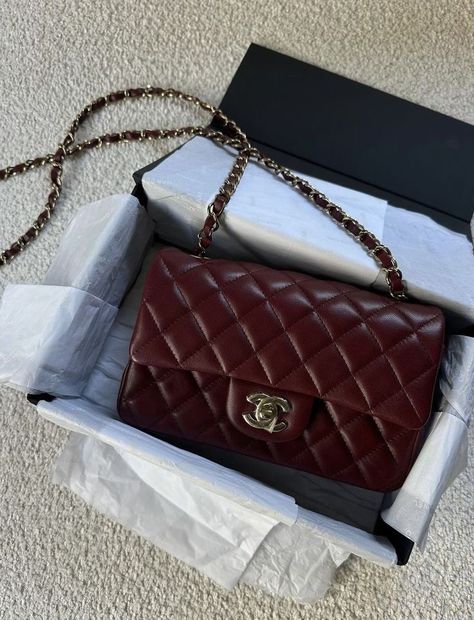 Karl Lagerfeld Bag, Sacs Tote Bags, Red Chanel, Bag Prada, Luxury Bags Collection, Dream Bags, Outfit Chic, Girly Bags, Luxury Purses