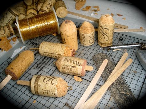 Crafts With Wine Corks, Pesca In Mare, Wine Cork Diy Crafts, Deco Marine, Furniture With Storage, Wine Cork Diy, Cork Projects, Nautical Crafts, Craft Storage Furniture