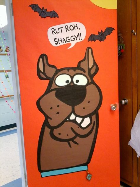 Scooby doo halloween door at the BCLC Scooby Doo Halloween Door, Halloween Door Decs, Decoration Ideas For Halloween, Ideas For Halloween Party, Halloween Door Decorations Classroom, Doors Decoration, Halloween Classroom Door, Black Halloween Wreath, Scooby Doo Birthday Party