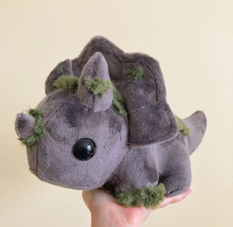 Yarn Toys, Faux Moss, Cute Squishies, Affordable Aesthetic, Cute Sewing Projects, Scrap Yarn, Handmade Plushies, The Leftovers, Sewing Stuffed Animals