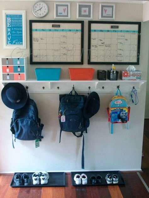 Top 10 DIY Entryway Ideas for Your Home with DIY Tutorials - 4 check out more -> http://www.fabartdiy.com/diy-entryway-storage-ideas/ Home Command Center, Family Command Center, Back To School Organization, Diy Entryway, Organisation Hacks, Drop Zone, Launch Pad, Command Center, Home Organisation