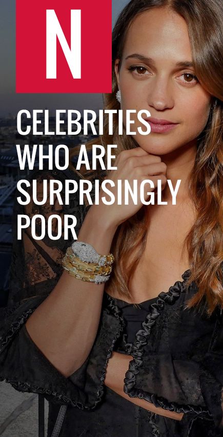 Celebrities Who Are Surprisingly Poor Cher Inspired Outfits, Funny Celebrity Memes Hilarious, Metallic Gold Heels, Richest Celebrities, Celebrity Plastic Surgery, Old Music, Music Legends, Music Icon, Plastic Surgery