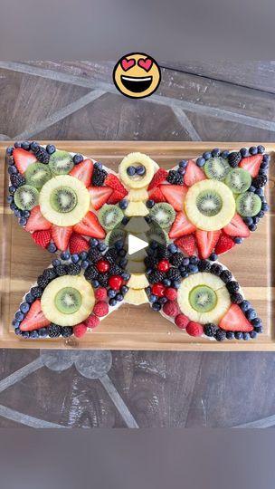 1.6M views · 2.7K reactions | Mezmorizing design! 😍 | Neurotic Mom Butterfly Fruit, Fruit Pizza, Makati, Fruit Basket, Puff Pastry, A Butterfly, Fudge, Appetizer Recipes, Frosting