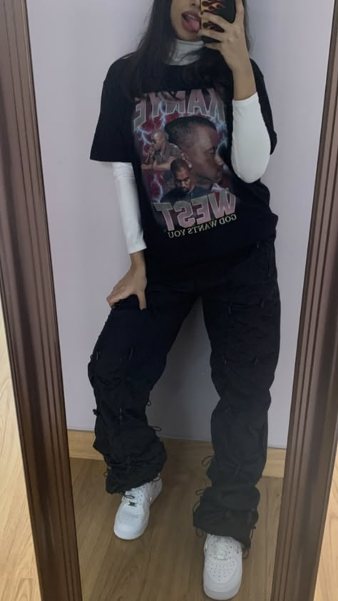 Stile Kendall Jenner, Fesyen Islam, Skater Girl Outfits, K Fashion, Neue Outfits, Tomboy Outfits, Tomboy Style Outfits, Streetwear Fashion Women, Swaggy Outfits