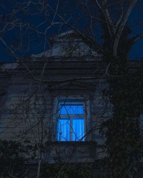 #rorygilmartin #roryfgilmartin #art #artist #Pinterest #twitter #facebook #instagram Providence Ri, Community Wall, Wall Photos, Cemetery, Blue Light, Wall, Blue