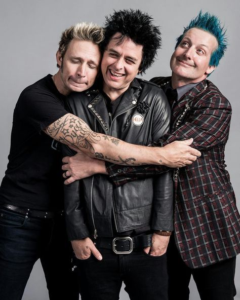 Green day Green Day Tattoo, Billy Joe Armstrong, Green Day Band, Billie Green Day, Dark Punk, Green Day Billie Joe, Good Charlotte, Tré Cool, Joe Armstrong