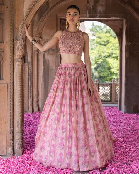 Pink Organza Lehenga, Label Anushree, Crop Top Lehenga, Indian Designers, Function Dresses, Desi Outfits, Organza Lehenga, Pink Lehenga, Indian Dresses Traditional