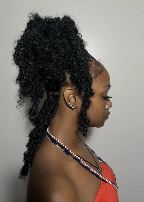 Butterfly Loc Hairstyle, Butterfly Locs Styling Ideas, Butterfly Locs With Charms, Butterfly Locs With Curls, Jumbo Butterfly Locs, Butterfly Locs Hairstyle Ideas, Soft Locs With Curls, Butterfly Locs Styles, Butterfly Locs Hairstyle