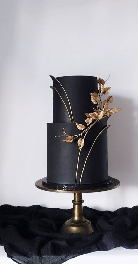 Black White Cakes, Black And Gold Cake, Elegant Cake Design, Geometric Cake, Small Wedding Cakes, Black Wedding Cakes, White Cakes, Cake Artist, Ombre Cake