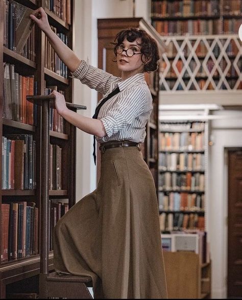 1920s Witch Aesthetic, Dark Academia Librarian Aesthetic, 1920s Dark Academia, 1920s Academia, Quirky Academia Aesthetic, 1920s Professor, Eccentric Professor Aesthetic, Bureaucratic Aesthetic, Librarian Pose Reference