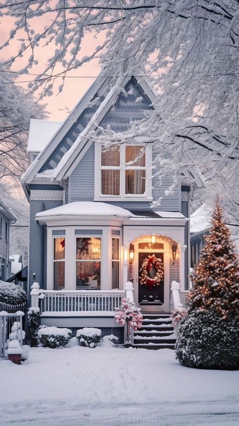 Winter House Exterior, Gifts For Boyfriend, Christmas Gifts For Boyfriend, Cute House, House Goals, Quick Guide, Cozy Cottage, Pretty House, Winter House