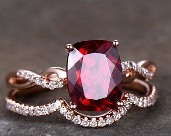 Garnet Wedding Rings, Rose Gold Bridal Set, Garnet Wedding, Infinity Engagement Ring, Garnet Engagement Ring, Engagement Sets, Garnet Jewelry, Red Gemstones, Ring Rose Gold