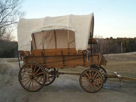 Vintage Carts, Medieval Horse, Farm Wagons, Wood Wagon, Vintage Cart, Horse Wagon, Cozy Camping, Horse Drawn Wagon, Old Wagons