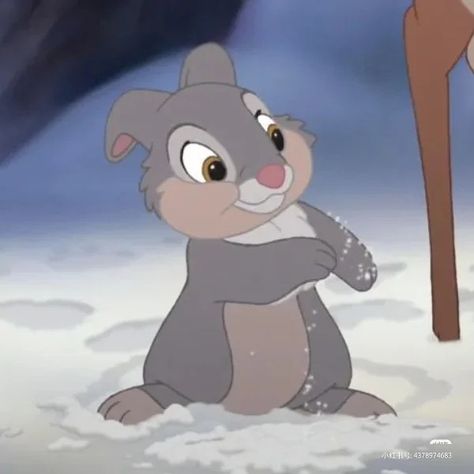 Winter Cartoon Characters, Cute Disney Pfp, Disney Animation Characters, Panpan Disney, Bambi Bunny, Disney Pfp, Thumper Disney, Sweet Characters, Old Disney Movies