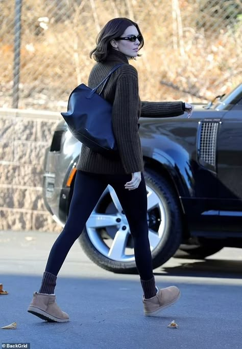 Kendall Jenner keeps it casual as she bundles up in cardigan and boots ahead of the holidays in LA | Daily Mail Online Kendall Jenner Uggs, Kendall Jenner Brown Hair, Jawline Bob, International Travel Outfit, Kendall Jenner Jeans, Kendall Jenner Style Outfits, Kendall Jenner Casual, Mini Ugg Boots, 2025 Vibes